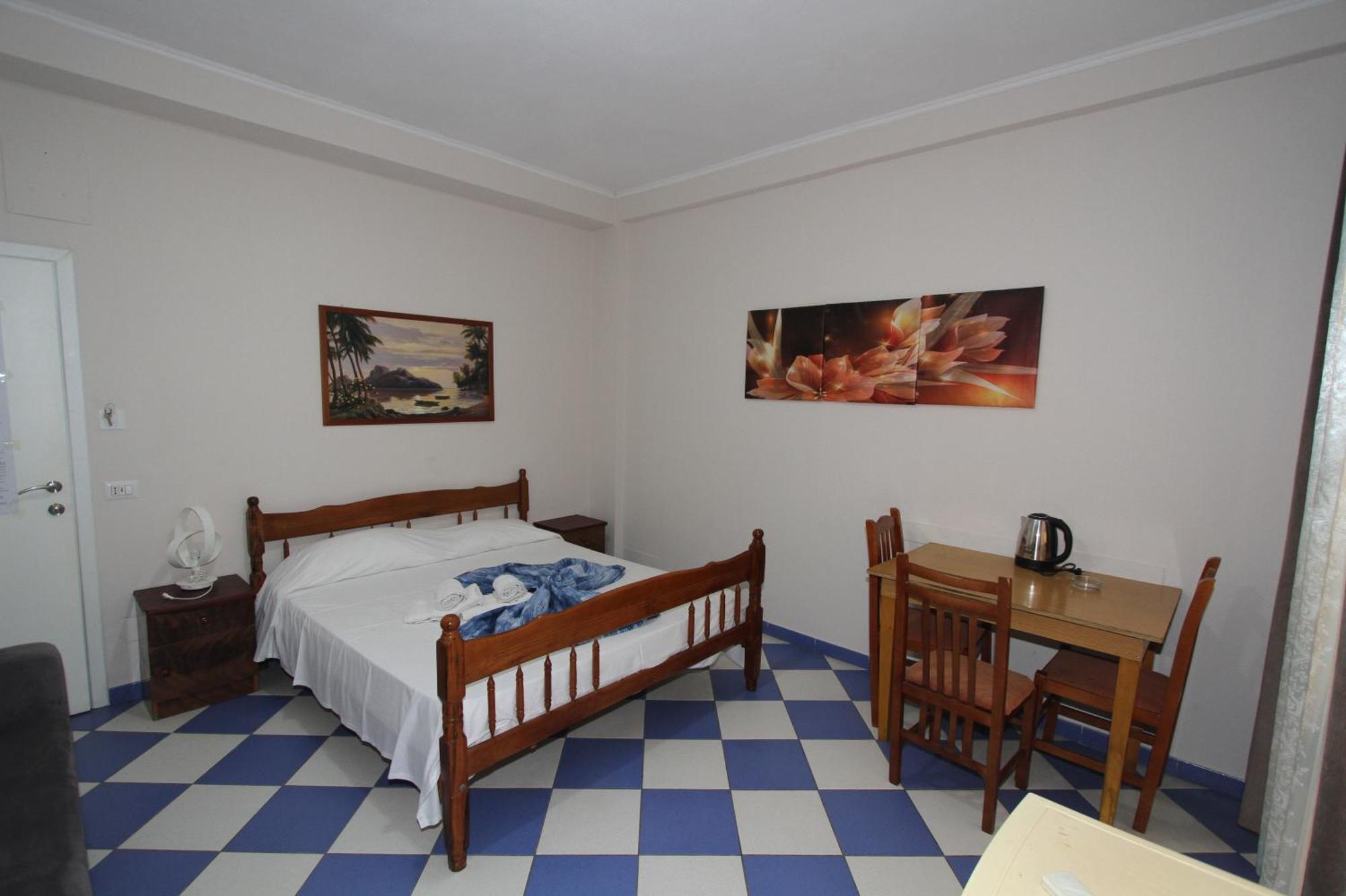 Kompleksi Eli Guest House Durrës Exterior foto