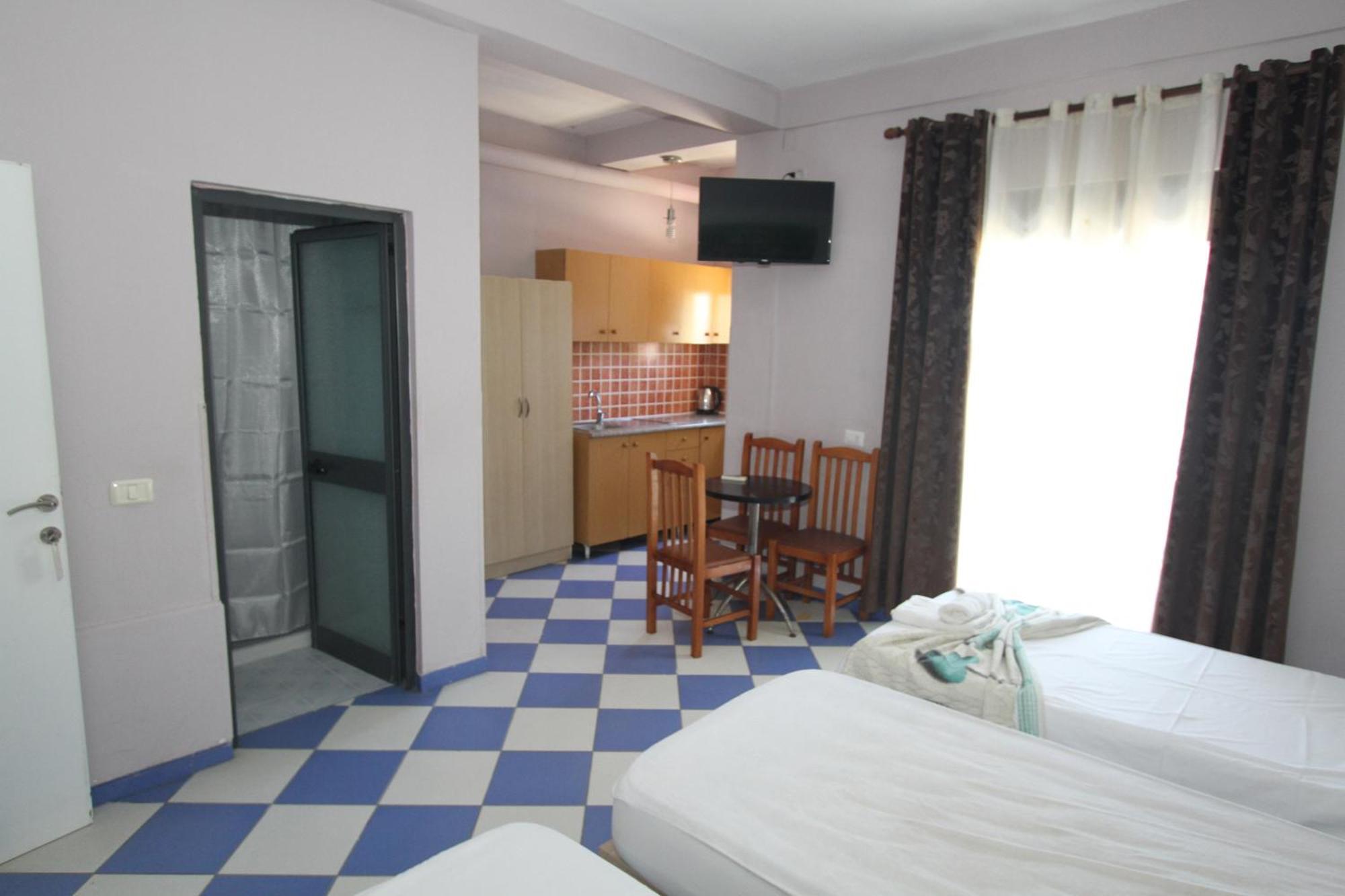 Kompleksi Eli Guest House Durrës Exterior foto